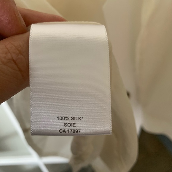 Banana Republic silk blouse - Picture 5 of 6